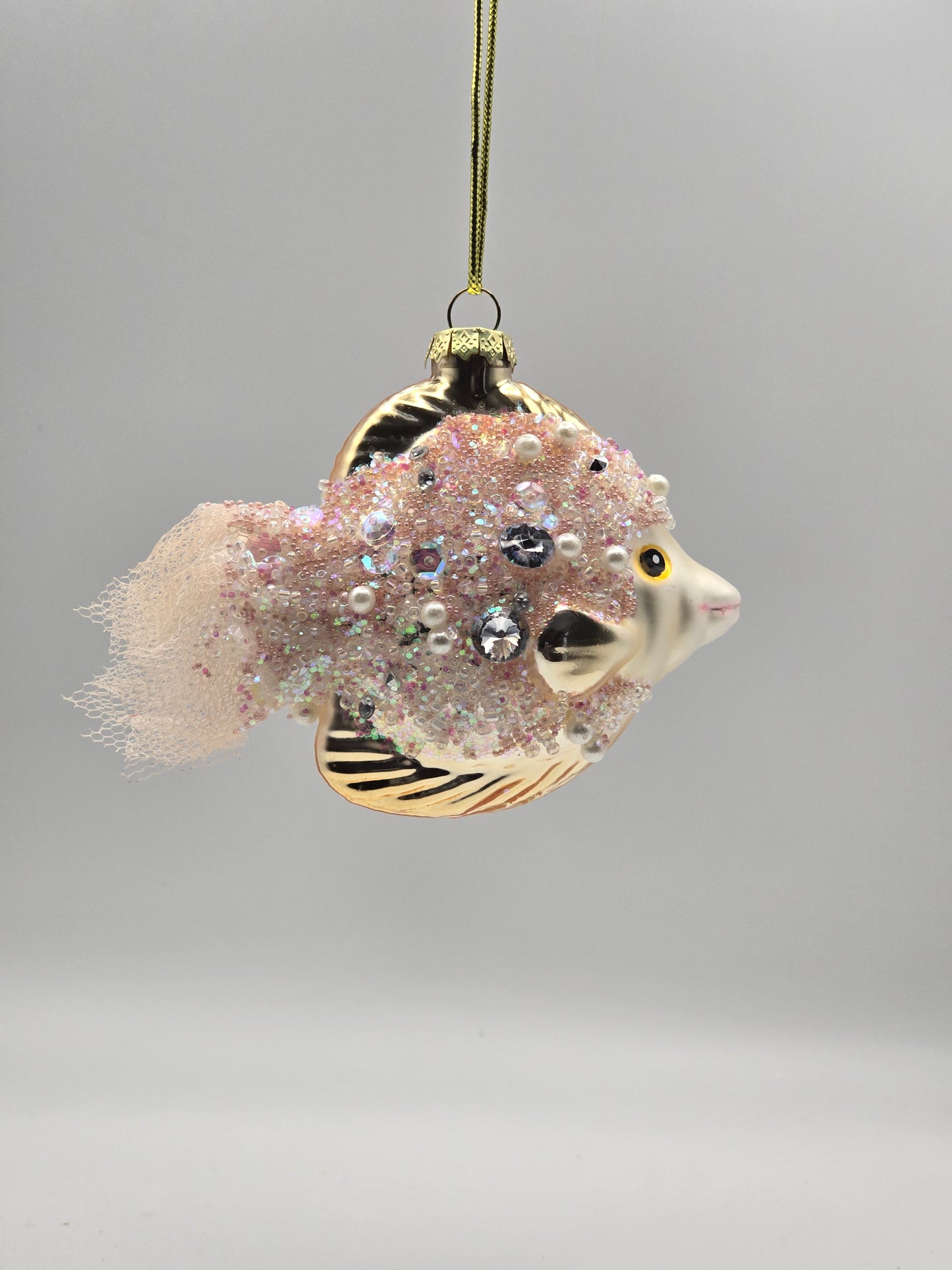 Fisch rosa-gold mit Perlen und Tüll