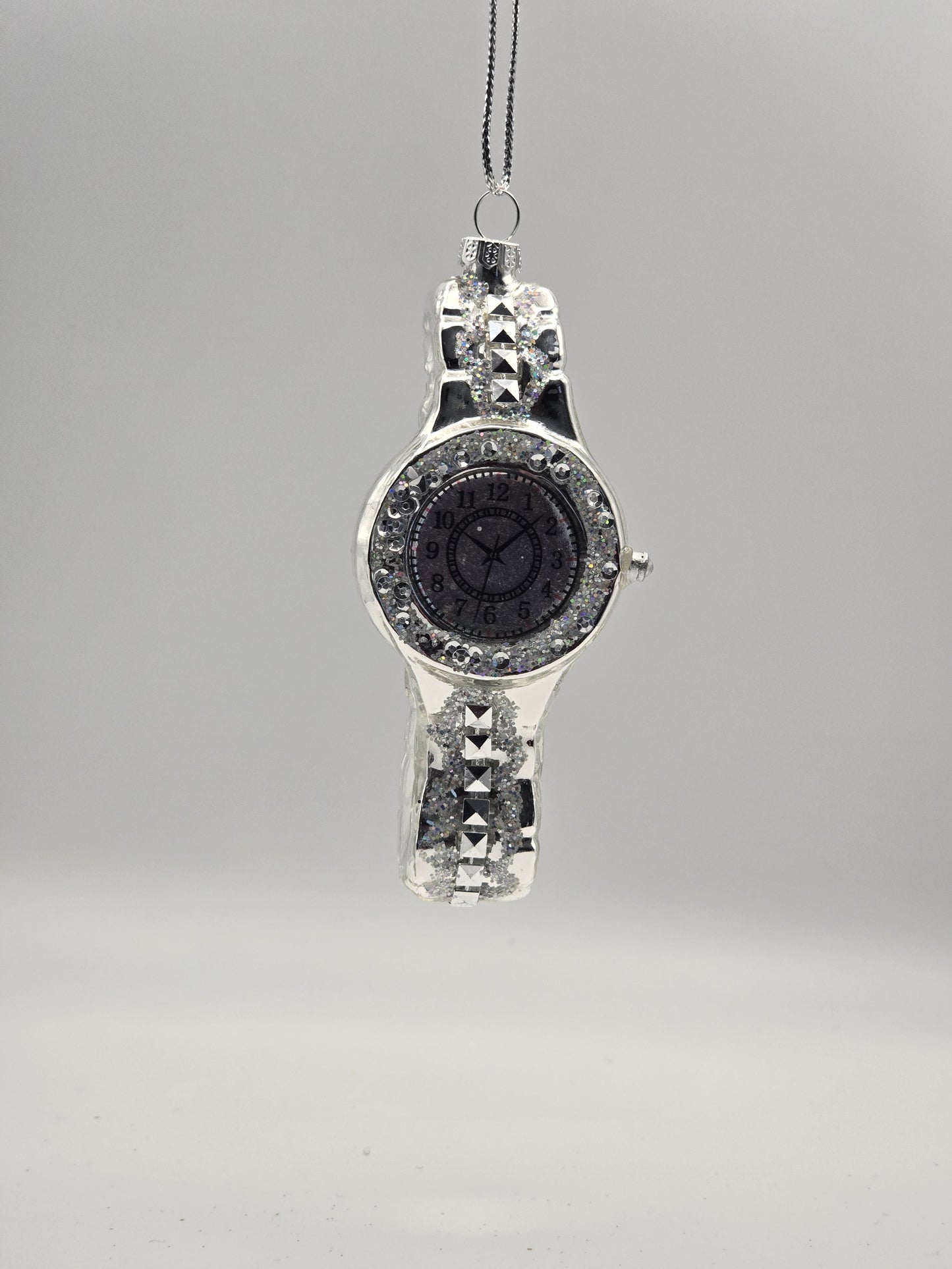 Uhr mit "Diamanten" silber