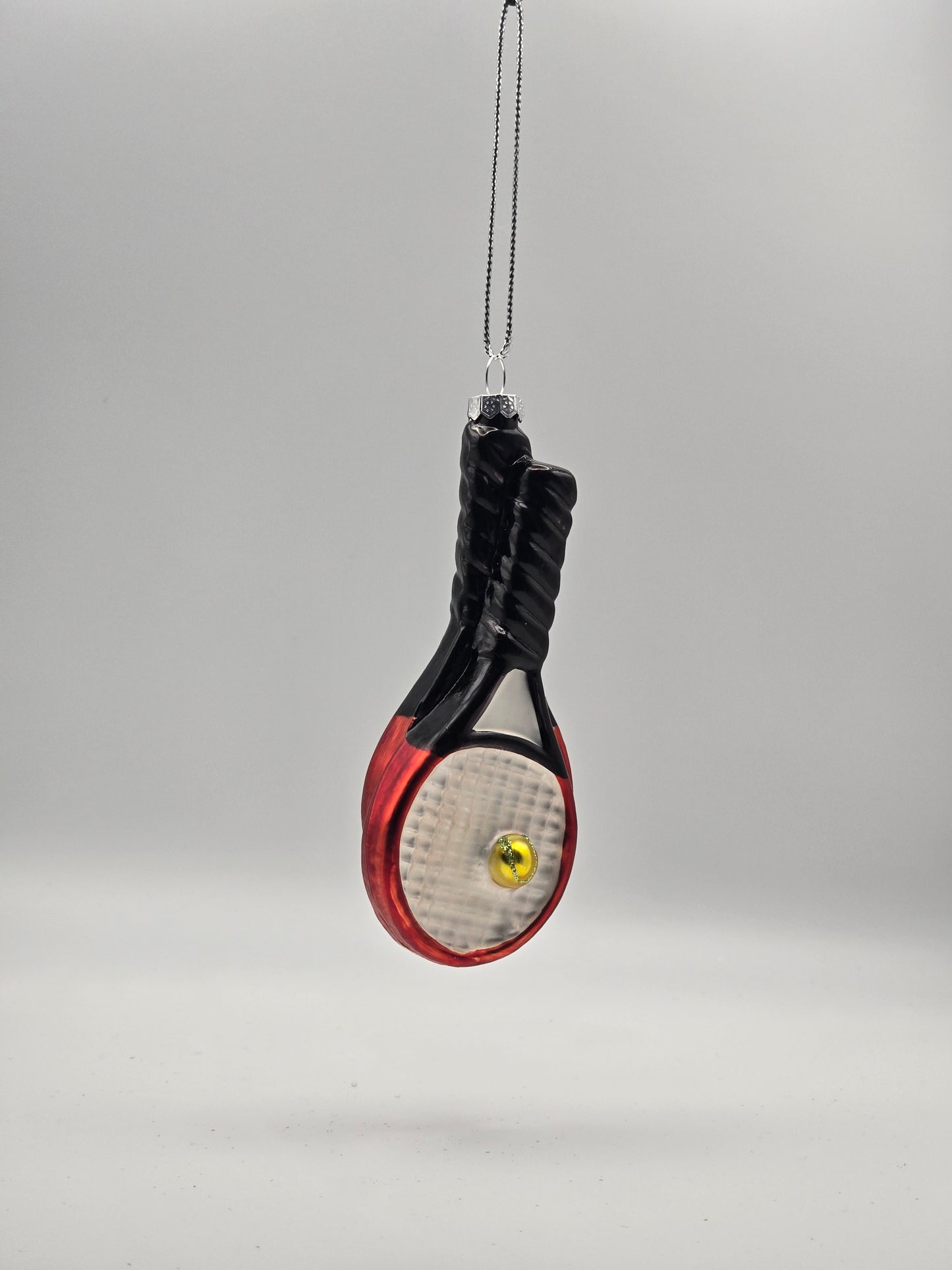 Tennisschläger mit Ball
