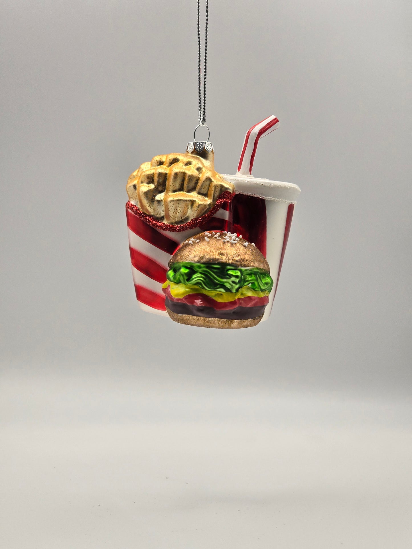 Fast Food Menu - Burger mit Pommes und Cola