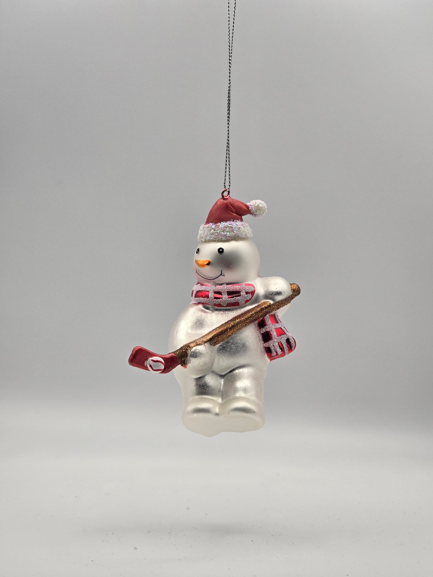 Schneemann Eishockey weiß-rot