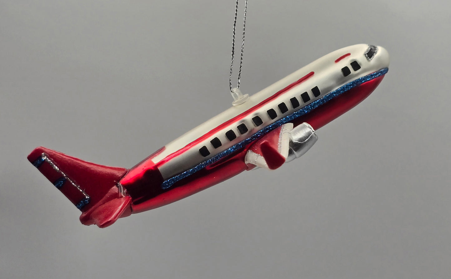 Flugzeug rot weiß blau