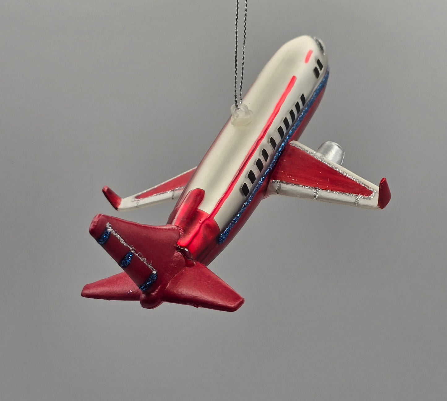 Flugzeug rot weiß blau