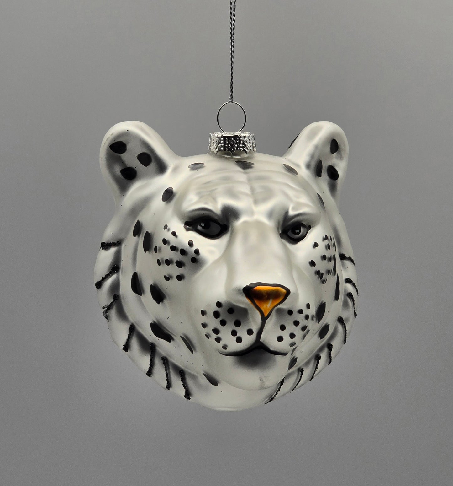 Schneeleopard Leopard Kopf silber weiß