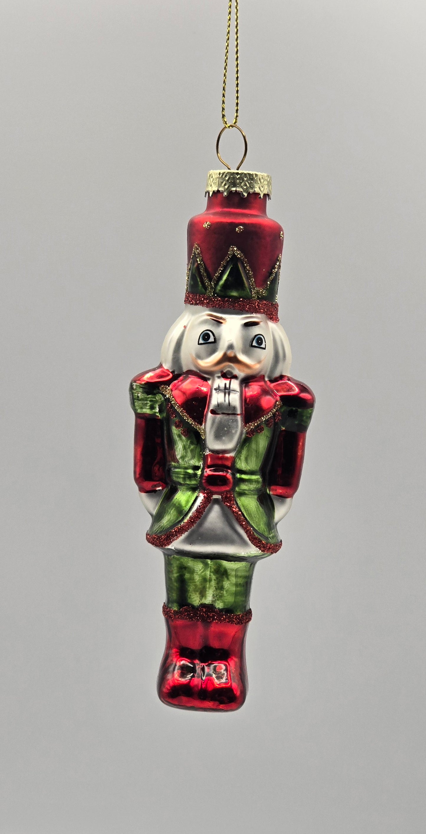 Nußknacker rot grün silber