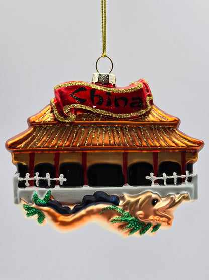 China: Tempel mit Drachen und Yin & Yang