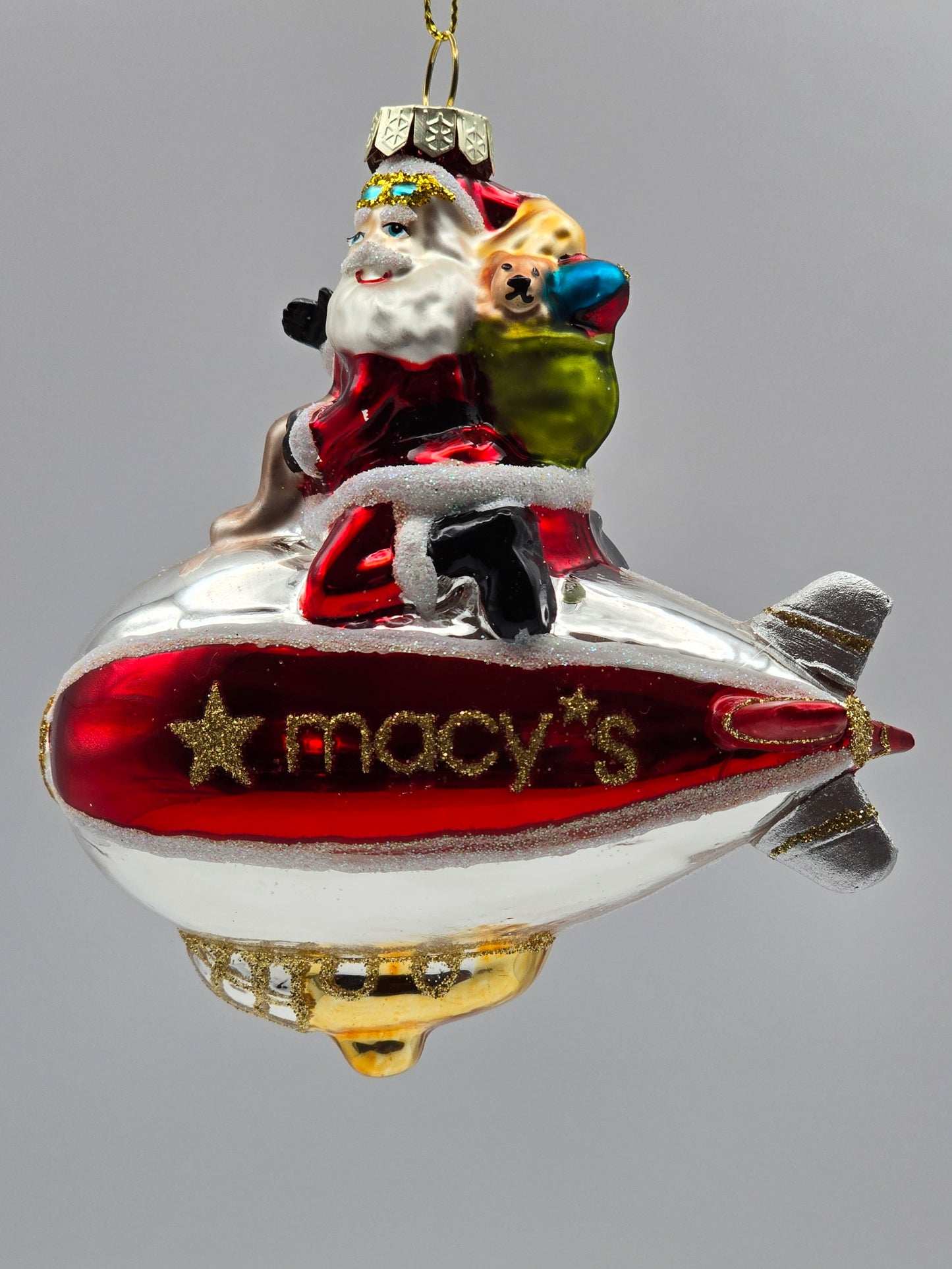 Macy's Zeppelin mit Weihnachtsmann